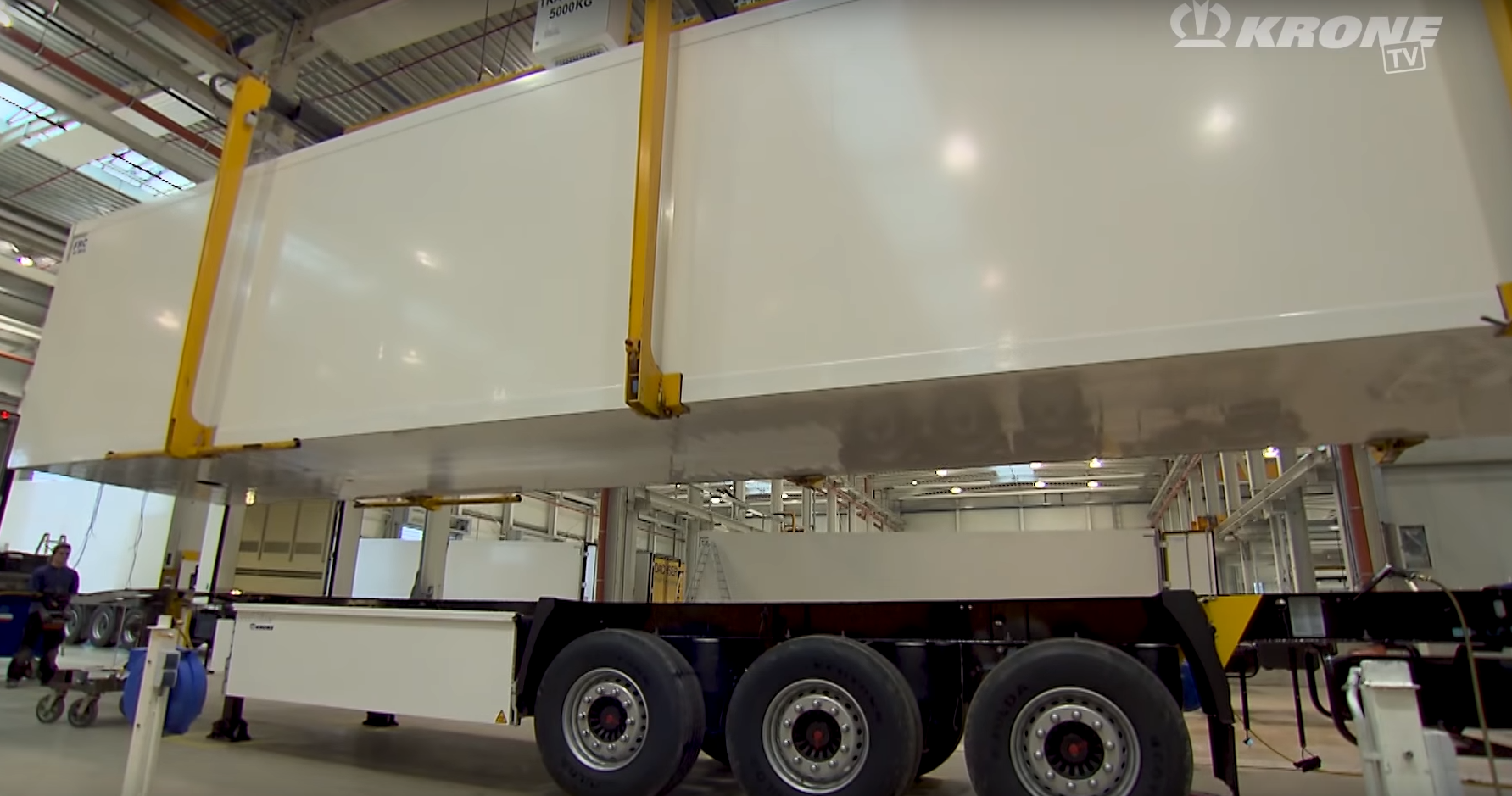 Refrigerated Truck Trailer Crane - Image 9